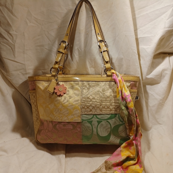 Coach patchwork tote - Picture 1 of 11
